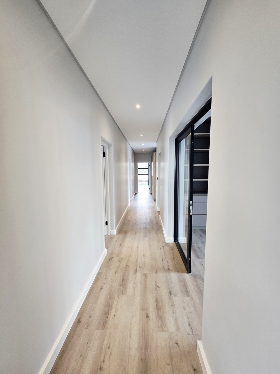3 Bedroom Property for Sale in Kingswood Golf Estate Western Cape